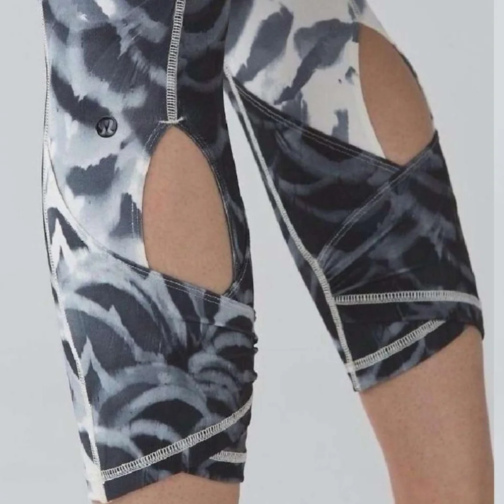 Lululemon Wunder Under Pant SE Dance in Pretty Plume Angel Wing Black Size Gym